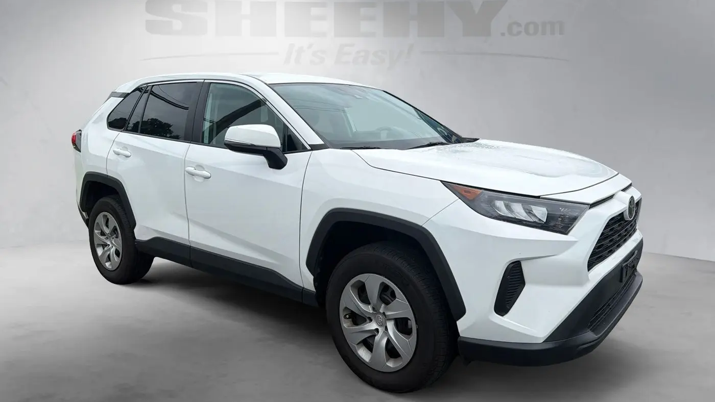 2022 Toyota RAV4 LE