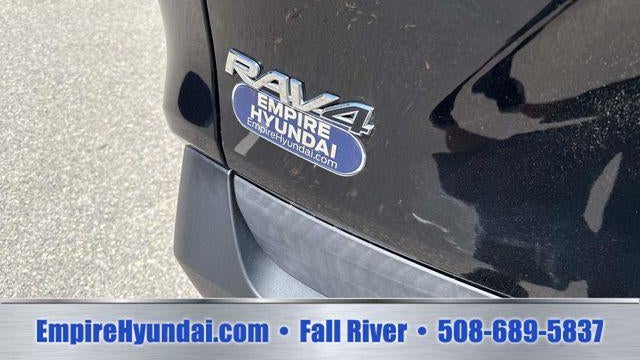 2020 Toyota RAV4 Hybrid LE