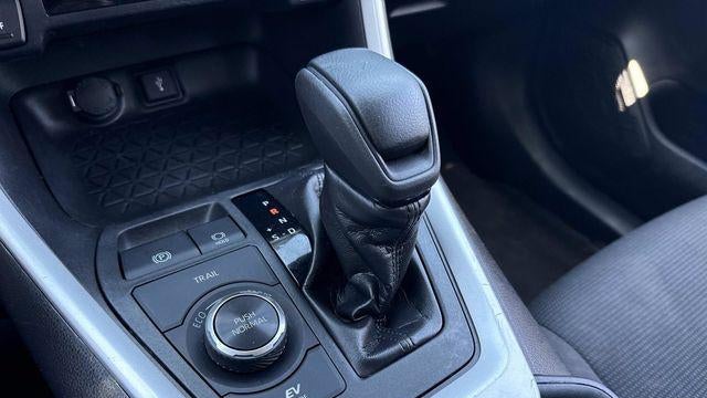 2020 Toyota RAV4 Hybrid LE