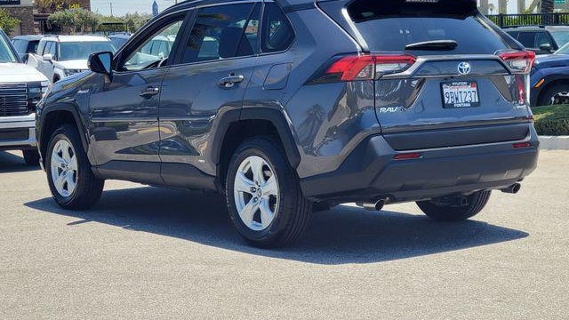 2020 Toyota RAV4 Hybrid LE