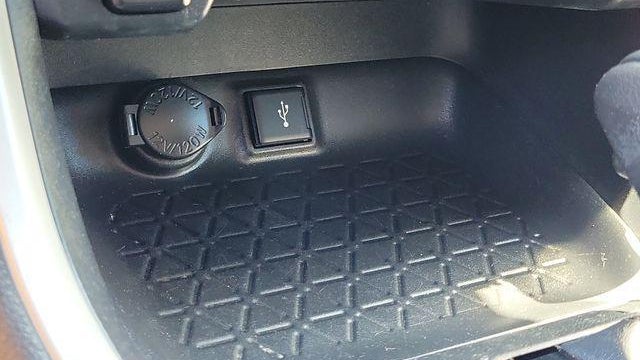 2020 Toyota RAV4 Hybrid LE