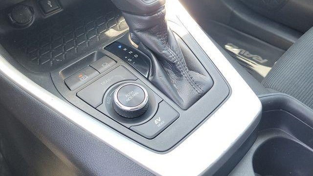 2020 Toyota RAV4 Hybrid LE