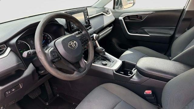 2022 Toyota RAV4 Hybrid LE