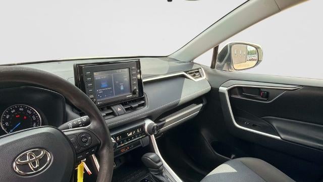 2022 Toyota RAV4 Hybrid LE