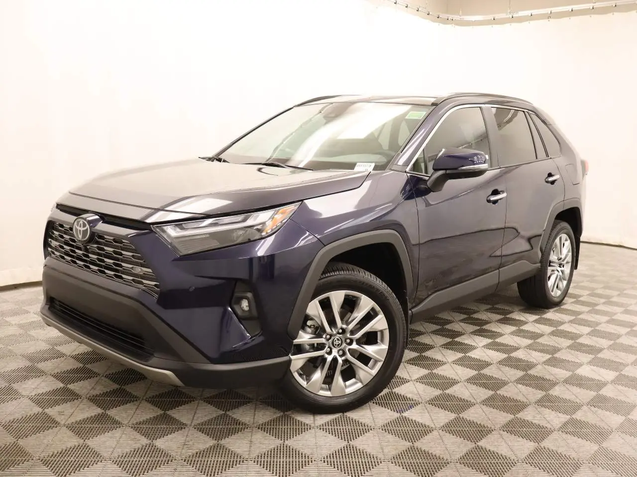 2025 Toyota RAV4 - $40,304