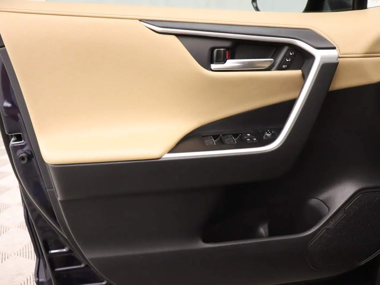 2025 Toyota RAV4 - $40,304