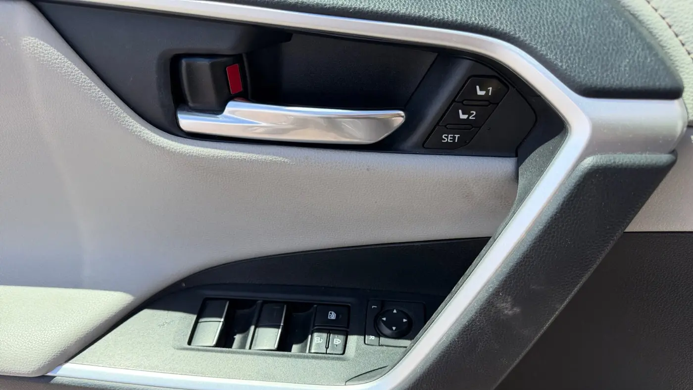 2020 Toyota RAV4 Limited