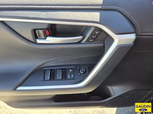 2025 Toyota RAV4 - $40,900