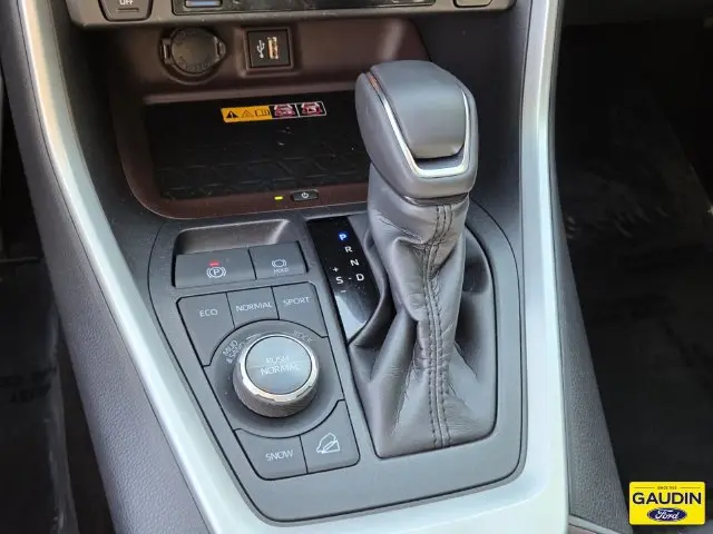 2025 Toyota RAV4 - $40,900