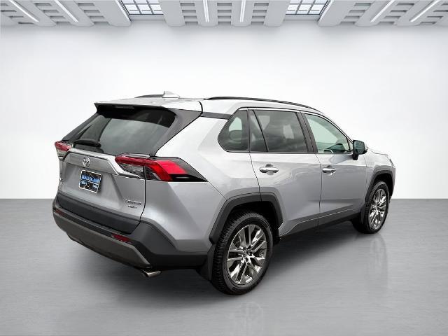 2019 Toyota RAV4 - $27,999
