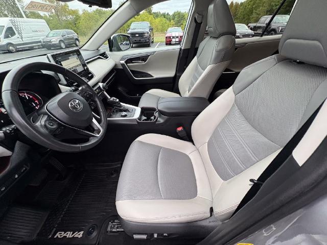 2019 Toyota RAV4 - $27,999