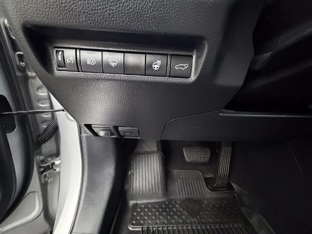 2019 Toyota RAV4 - $27,999