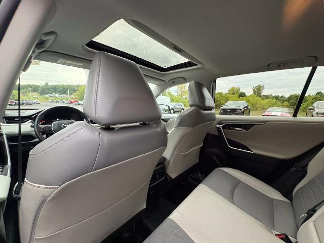 2019 Toyota RAV4 - $27,999