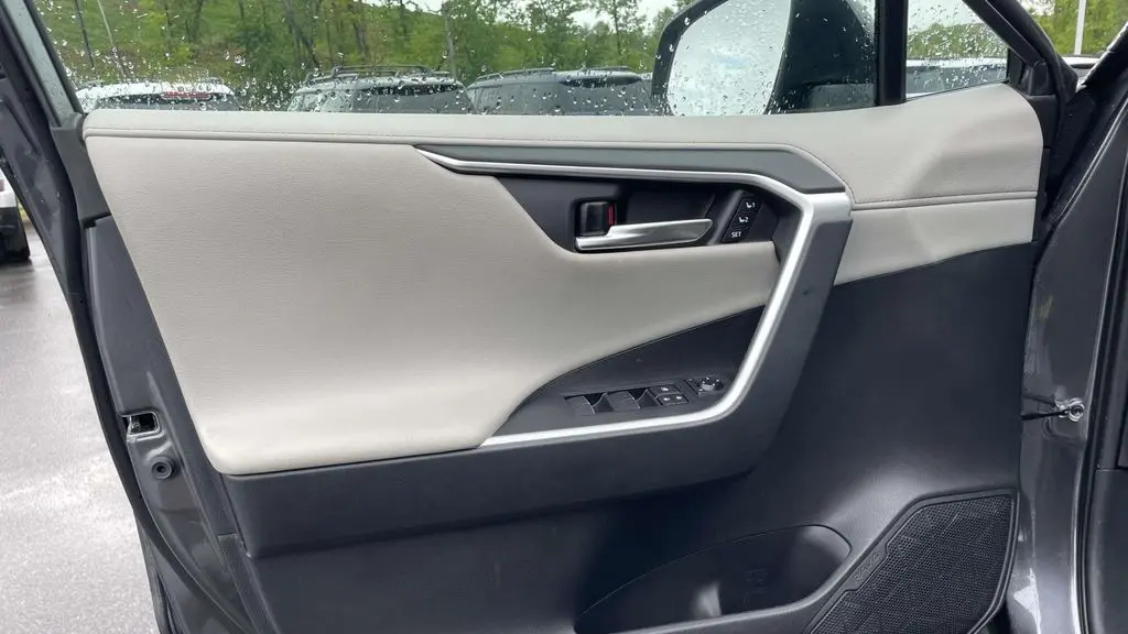 2020 Toyota RAV4 Limited