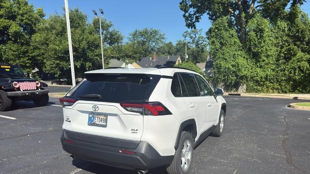 2020 Toyota RAV4 XLE