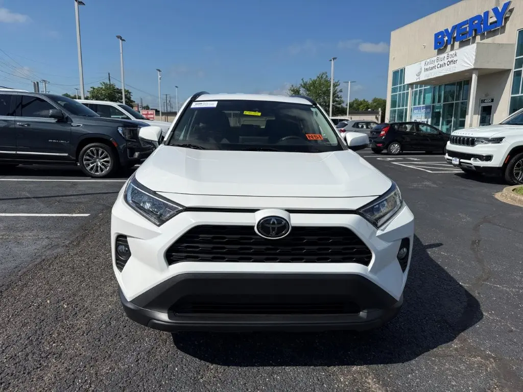 2020 Toyota RAV4 - $27,496