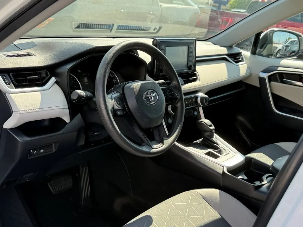 2020 Toyota RAV4 - $27,496