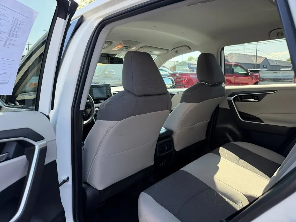 2020 Toyota RAV4 - $27,496