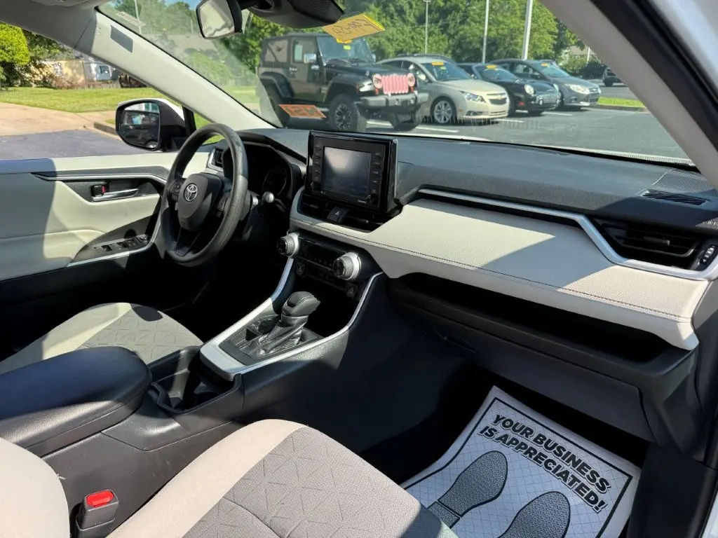 2020 Toyota RAV4 - $27,496