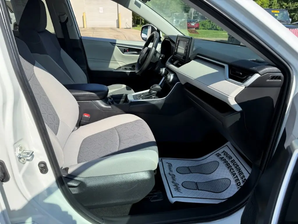 2020 Toyota RAV4 - $27,496