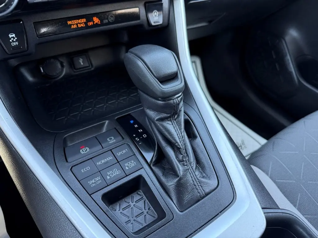 2020 Toyota RAV4 - $27,496