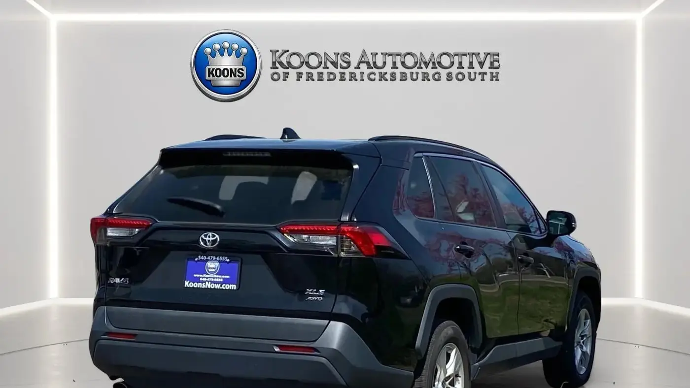 2021 Toyota RAV4 XLE