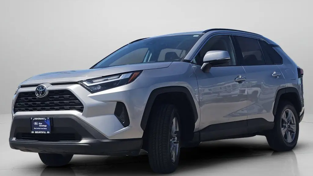 2024 Toyota RAV4 XLE