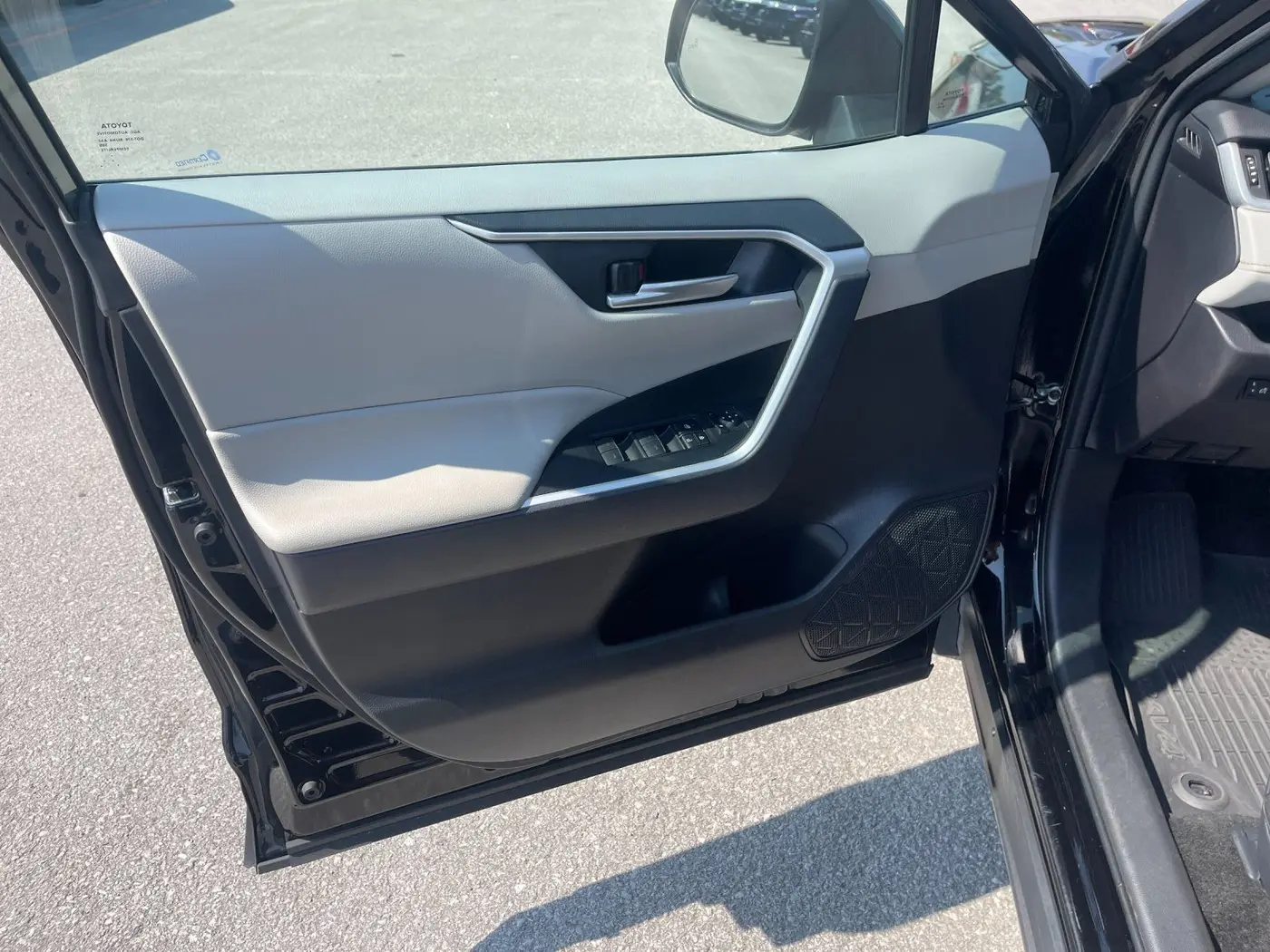 2025 Toyota RAV4 - $34,028