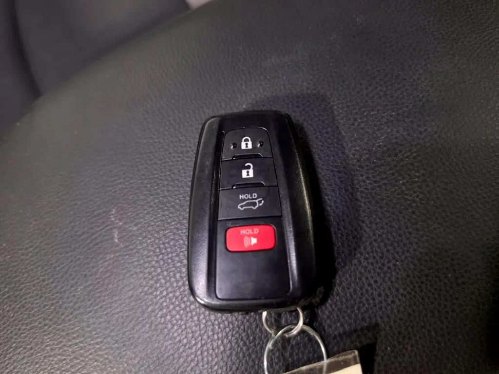 2025 Toyota RAV4 - $34,561