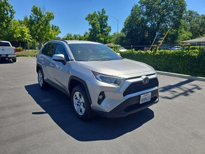 2020 Toyota RAV4 AWD XLE 4DR SUV