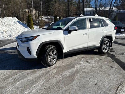 2022 Toyota RAV4 AWD XLE 4DR SUV