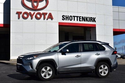 2019 Toyota RAV4 AWD XLE 4DR SUV