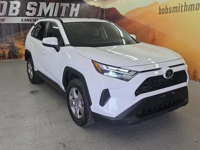 2022 Toyota RAV4 AWD XLE 4DR SUV