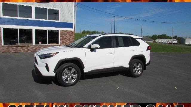 2023 Toyota RAV4 XLE