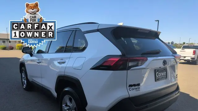 2020 Toyota RAV4 XLE