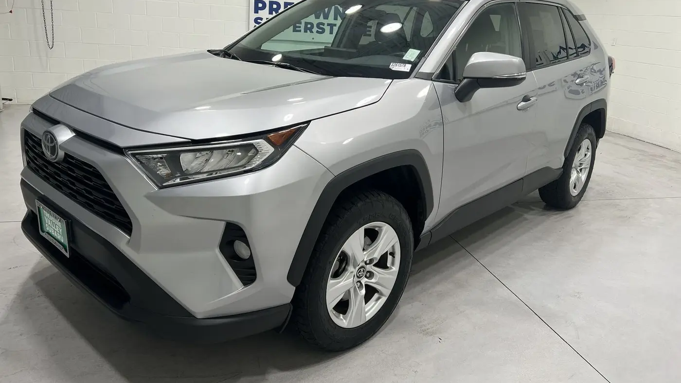 2021 Toyota RAV4 XLE