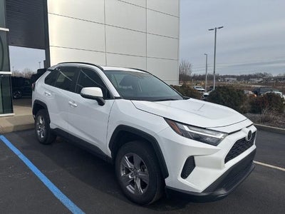 2022 Toyota RAV4 AWD XLE 4DR SUV