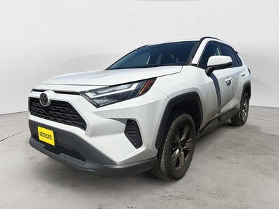 2022 Toyota RAV4 AWD XLE 4DR SUV