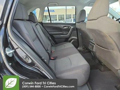 2023 Toyota RAV4 AWD XLE 4DR SUV