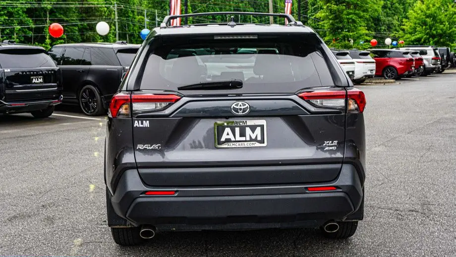 2024 Toyota RAV4 XLE