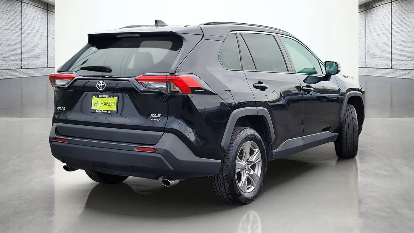 2024 Toyota RAV4 XLE