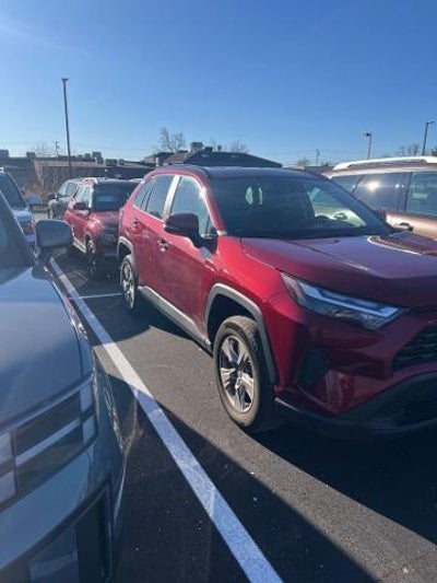 2025 Toyota RAV4 AWD XLE 4DR SUV