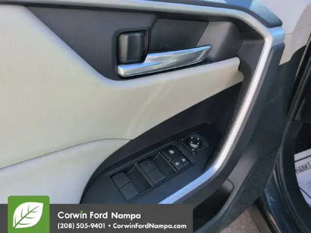 2019 Toyota RAV4 - $24,363
