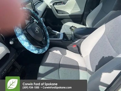 2020 Toyota RAV4 AWD XLE 4DR SUV