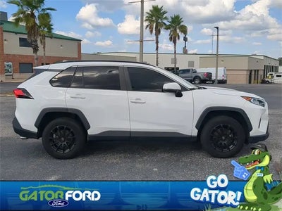 2020 Toyota RAV4 AWD XLE 4DR SUV
