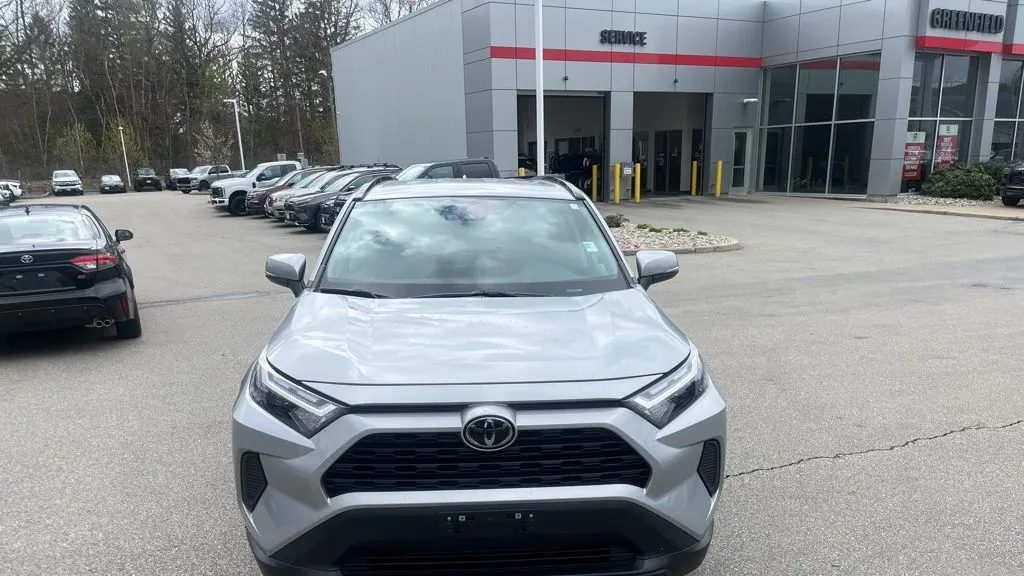 2025 Toyota RAV4 XLE