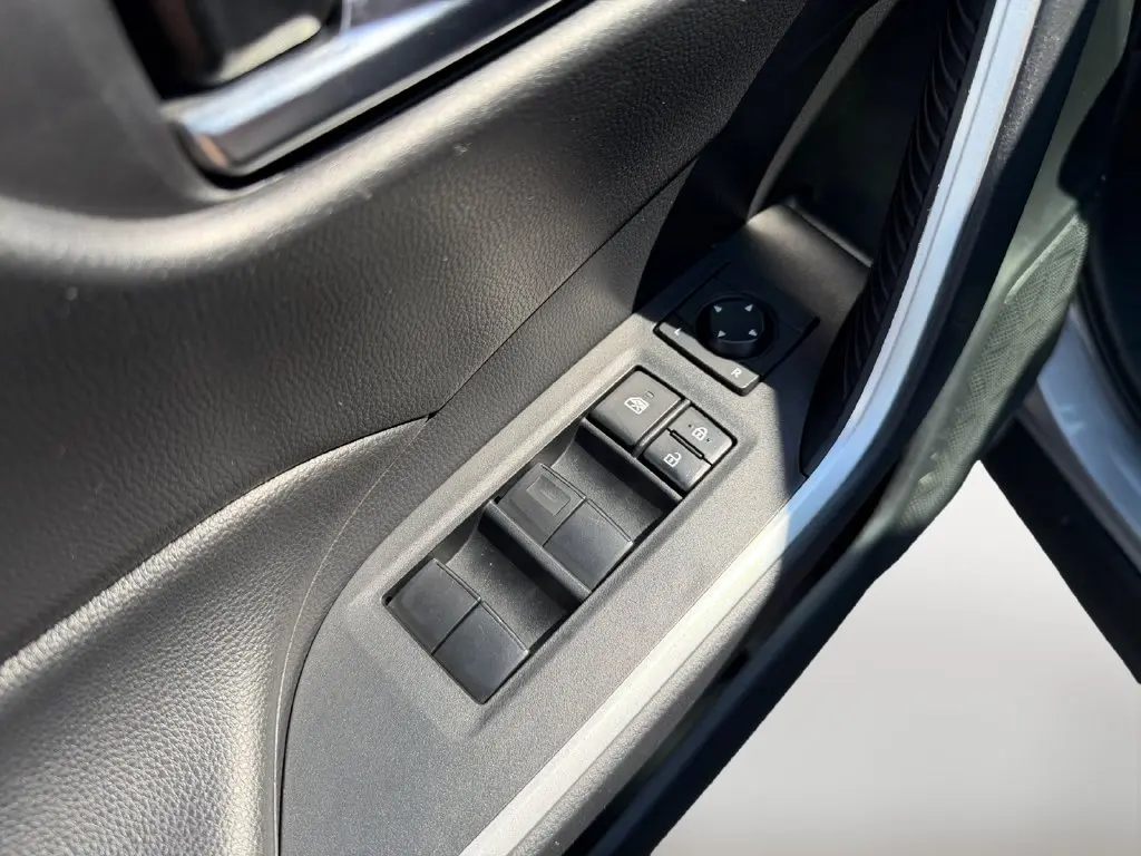 2019 Toyota RAV4 - $22,293
