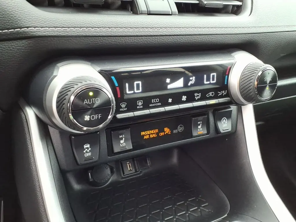 2020 Toyota RAV4 - $27,681