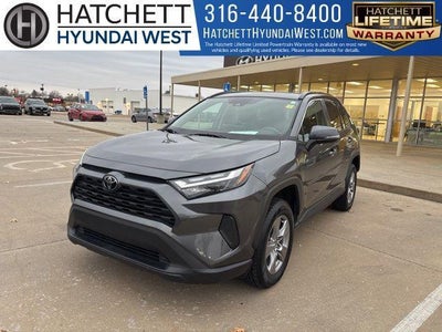 2022 Toyota RAV4 AWD XLE 4DR SUV