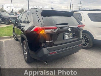 2022 Toyota RAV4 AWD XLE 4DR SUV